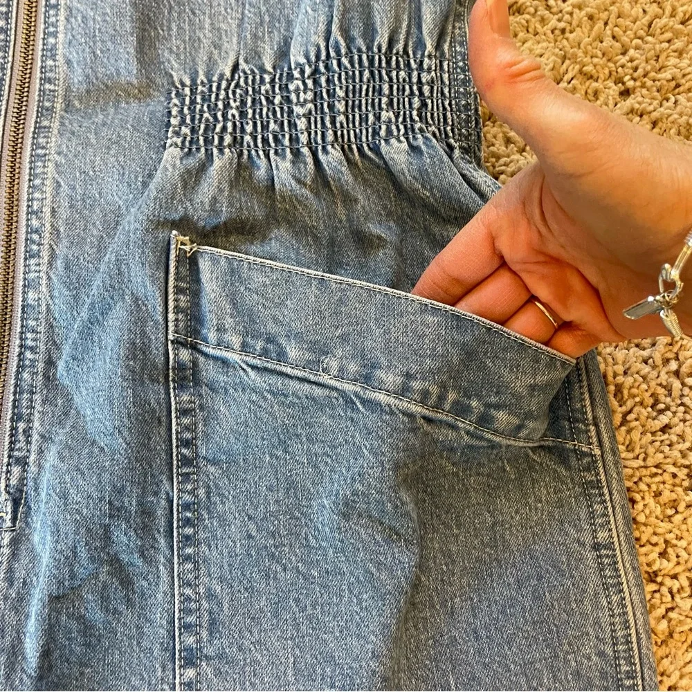 Madewell Denim Zip Smock-Waist Jumpsuit in Baisley Wash Size Large - Picture 6 of 15